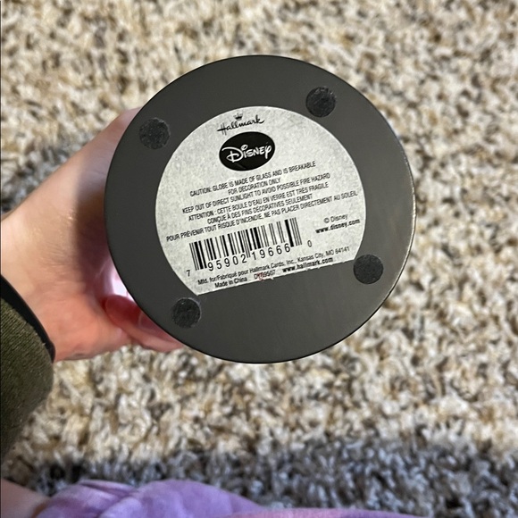 Disney Hallmark Cinderella slipper Snow Globe - Picture 4 of 7